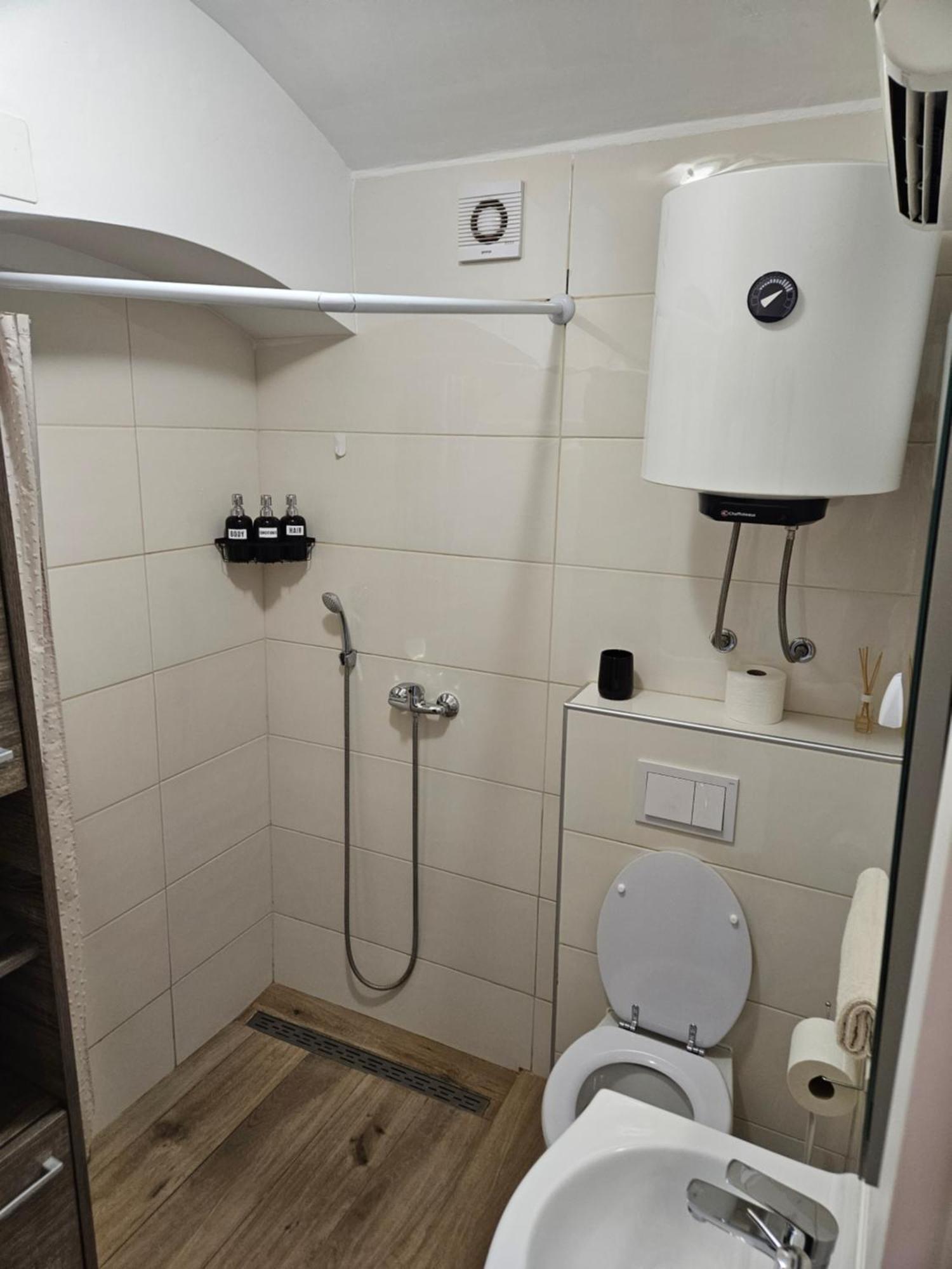 Apartment Maja - Strict Center Of Zagabria Esterno foto