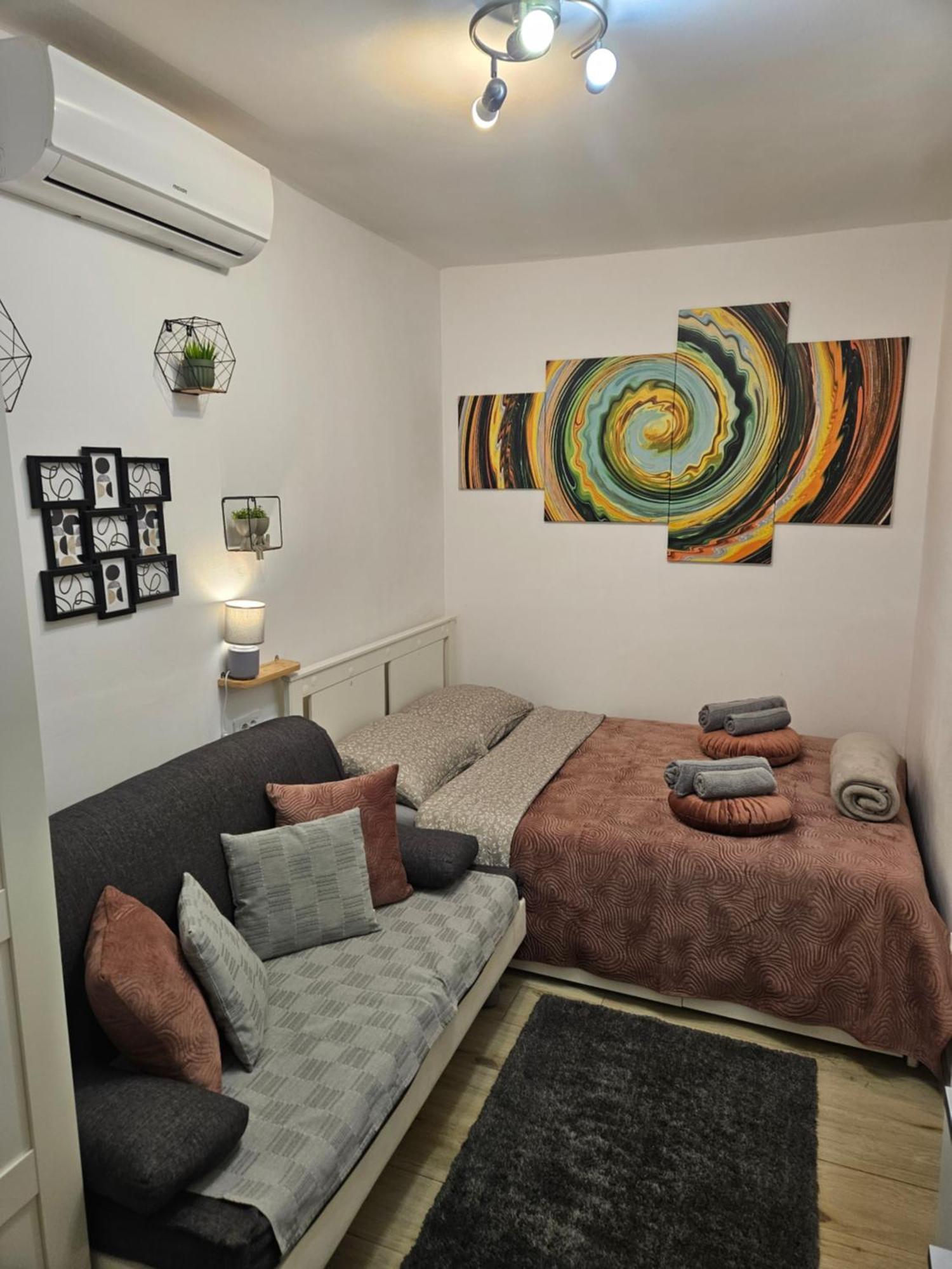 Apartment Maja - Strict Center Of Zagabria Esterno foto