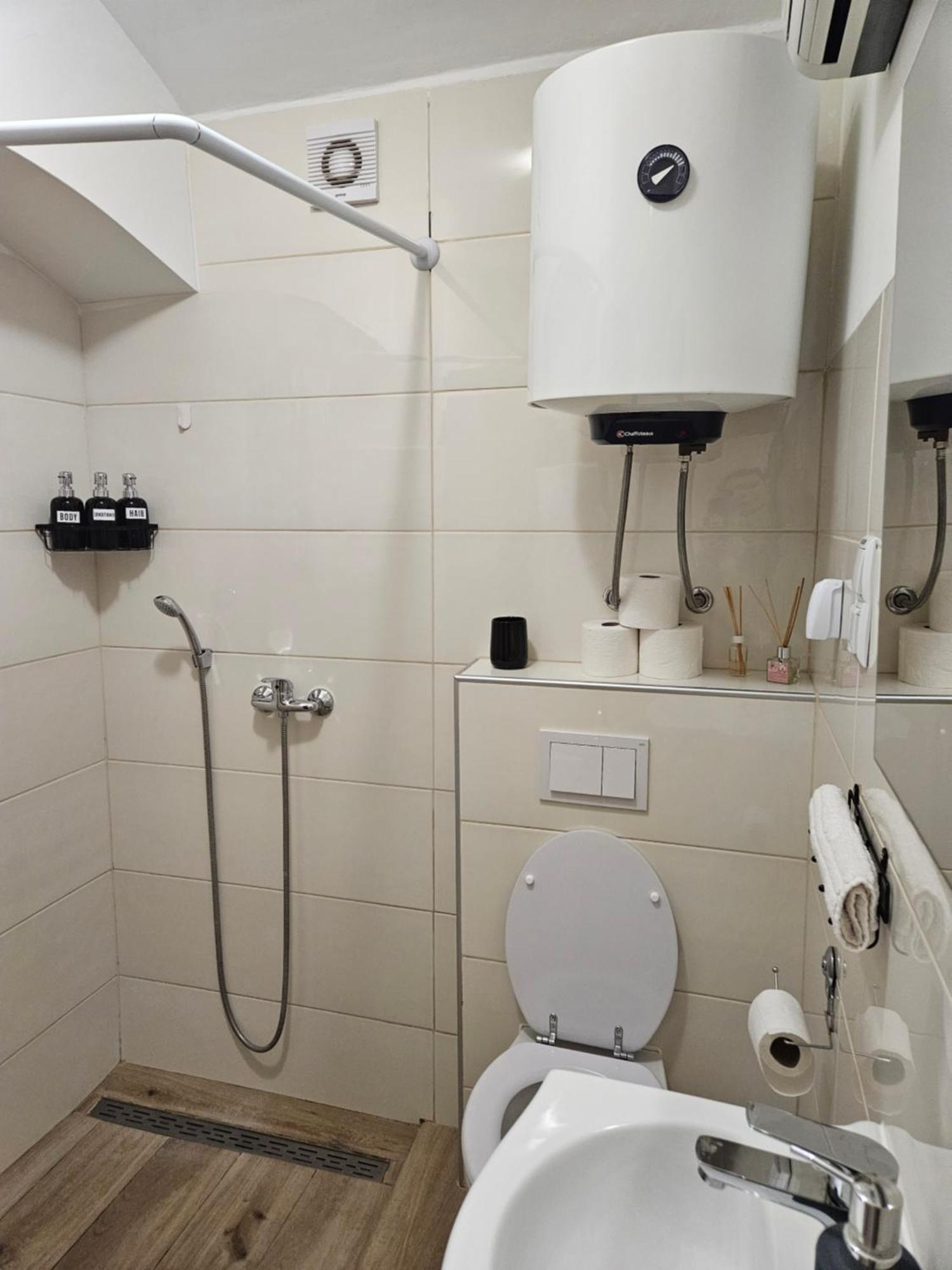 Apartment Maja - Strict Center Of Zagabria Esterno foto